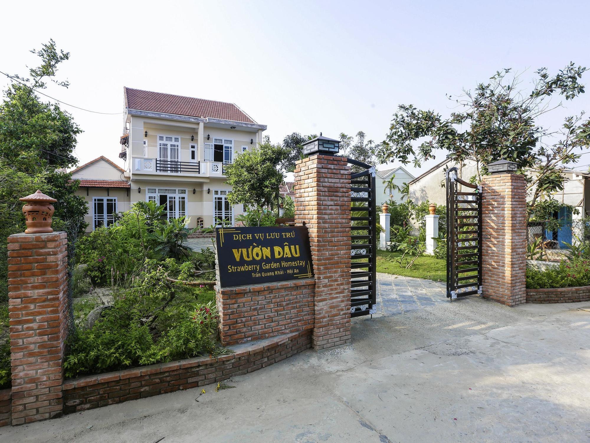 Strawberry Garden Homestay Hoi An Exteriör bild